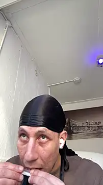 TitanNoir online show from April 7, 2026, 12:07 pm