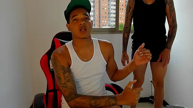 Mnell28 online show from April 10, 2026, 9:33 pm