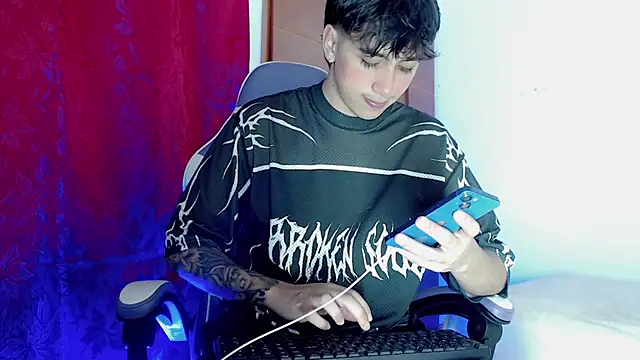 Snapshot of kamado_DSL chatting on March 2, 2026, 6:47 am kamado DSL online show from March 2, 2026, 6:47 am