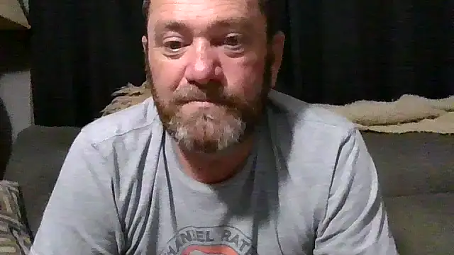 Beaededpainter online show from June 12, 2026, 1:58 am