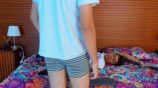 peakk twiinns online show from April 13, 2026, 11:47 am