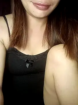 -Tristina- online show from May 18, 2026, 8:35 pm