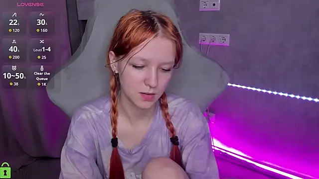 Emma Dusk online show from May 15, 2026, 10:52 pm