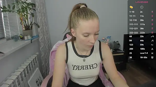 Mary Blu online show from November 3, 2025, 7:46 am