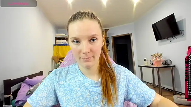 Snapshot of Mary_Blu chatting on February 17, 2026, 3:53 pm Mary Blu online show from February 17, 2026, 3:53 pm