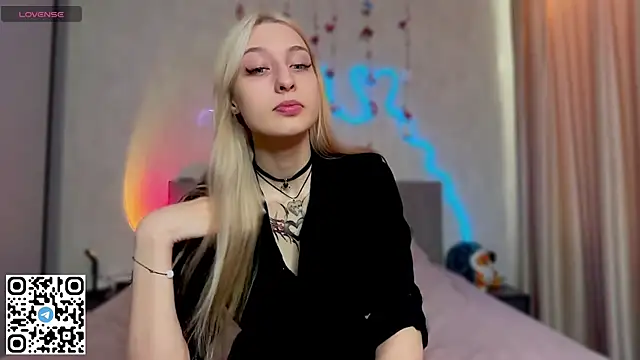 Emma Willson online show from July 30, 2026, 1:21 pm