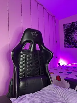 Franchezcaa  online show from March 10, 2026, 12:42 pm