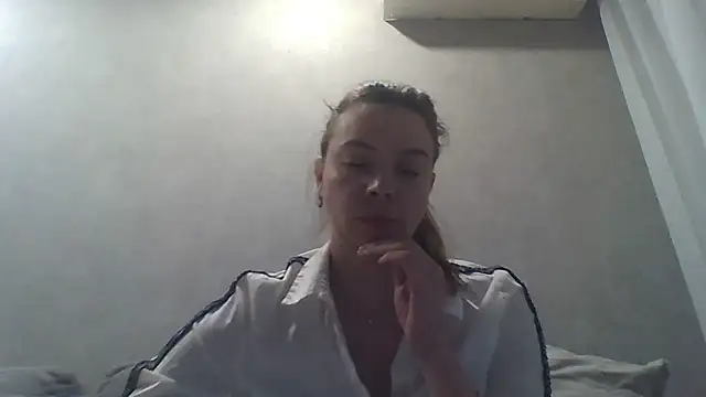 Luna2547 online show from March 26, 2026, 4:05 pm