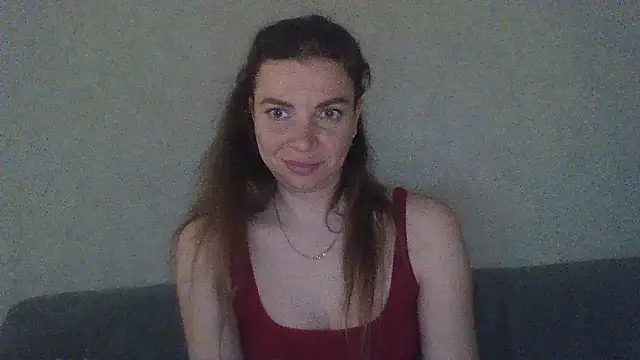 Luna2547 online show from April 14, 2026, 8:25 pm