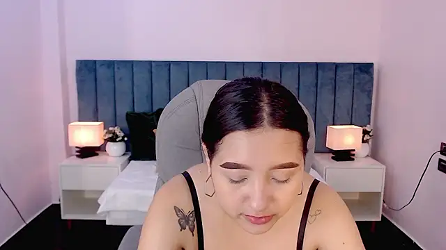 taylor kelsiee online show from March 5, 2026, 12:24 pm