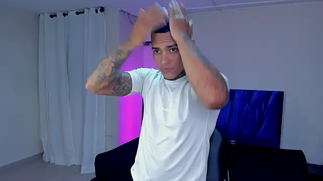 tyler bell  online show from April 15, 2026, 3:12 am