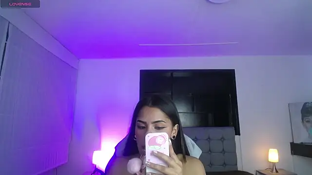  chloe 1 online show from March 21, 2026, 7:40 pm