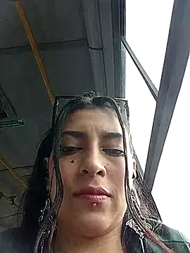 jaade doll online show from April 7, 2026, 1:02 pm