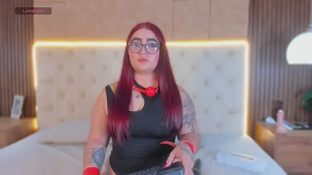 apriilfox online show from April 11, 2026, 3:58 am