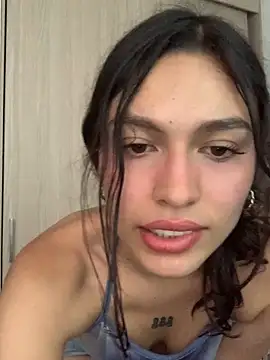 SweetCherry   online show from April 10, 2026, 10:17 pm