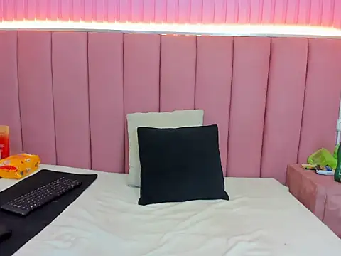 queenstarhy online show from July 29, 2026, 9:14 pm