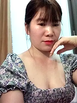Bondgirl 9 online show from May 21, 2026, 3:42 pm
