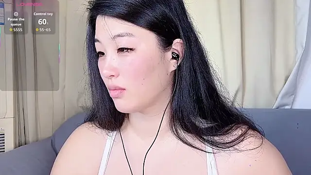 Tavie1744 online show from July 23, 2026, 11:00 pm