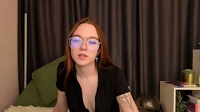 SunyLily online show from April 14, 2026, 6:40 am