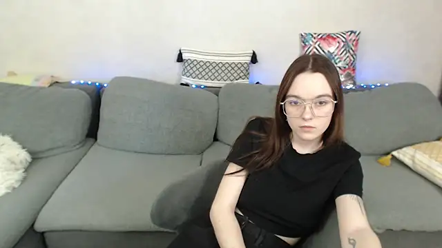 SunyLily online show from April 24, 2026, 6:59 am