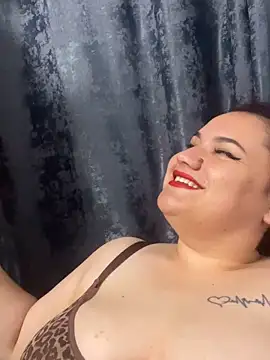 julietalovee online show from May 11, 2026, 8:50 pm
