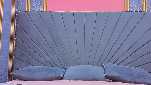 Kaely-Hot- online show from April 16, 2026, 2:29 pm