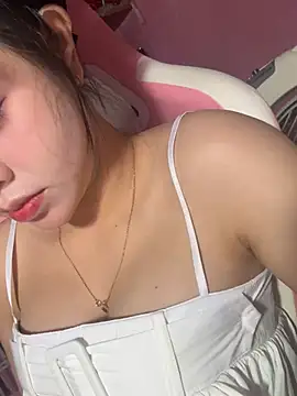 hot-cumplay online show from June 5, 2026, 6:52 am