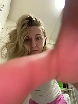 Secret Ladyx online show from May 10, 2026, 4:05 am