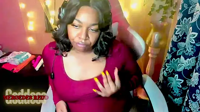 Goddess MercedesRedd online show from May 3, 2026, 1:36 pm