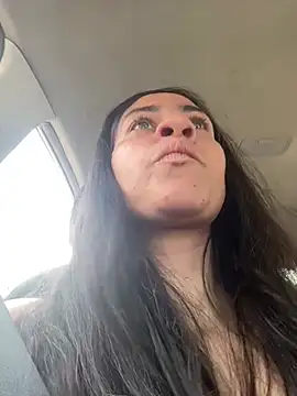 Geovana blan online show from March 18, 2026, 2:41 pm