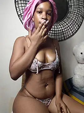 peachyxoxo22e online show from March 24, 2026, 12:54 am