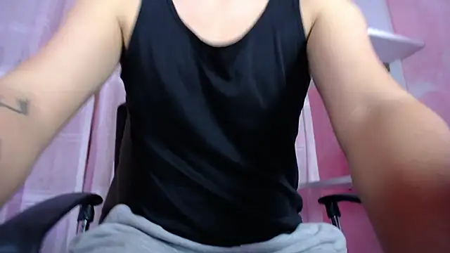 Snapshot of Matteo_Hun chatting on March 4, 2026, 12:13 pm Matteo Hun online show from March 4, 2026, 12:13 pm