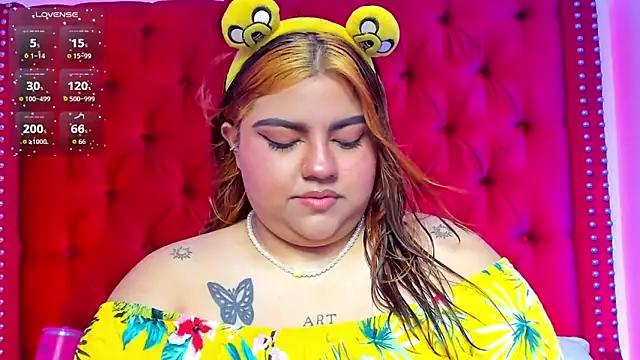 SunnyHoney  online show from June 17, 2026, 12:37 pm