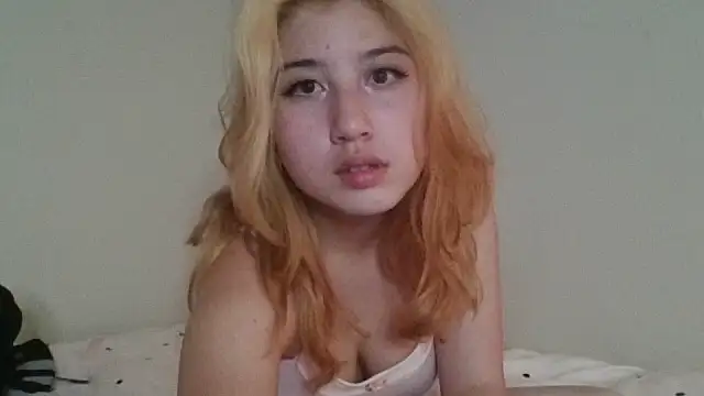 Snapshot of Silverbabyyy2007 chatting on April 29, 2026, 1:32 am Silverbabyyy2007 online show from April 29, 2026, 1:32 am