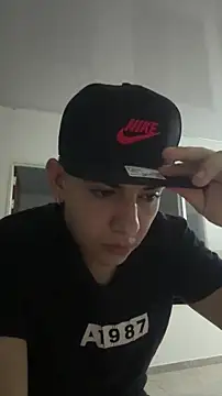 Snapshot of yan_oficiall chatting on March 4, 2026, 2:19 am yan oficiall online show from March 4, 2026, 2:19 am