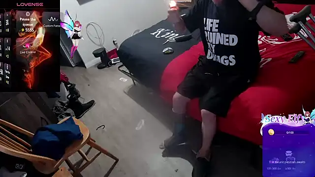 Snapshot of CirclingClass chatting on February 23, 2025, 8:06 am CirclingClass online show from February 23, 2025, 8:06 am