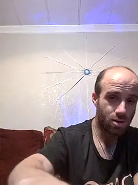 Snapshot of CirclingClass chatting on February 24, 2025, 10:04 am CirclingClass online show from February 24, 2025, 10:04 am