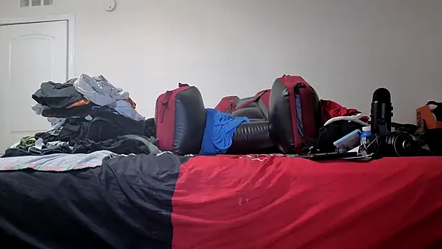 Snapshot of CirclingClass chatting on October 24, 2025, 11:42 am CirclingClass online show from October 24, 2025, 11:42 am