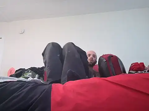 Snapshot of CirclingClass chatting on October 27, 2025, 8:43 pm CirclingClass online show from October 27, 2025, 8:43 pm