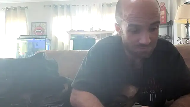 Snapshot of CirclingClass chatting on October 22, 2025, 5:01 pm CirclingClass online show from October 22, 2025, 5:01 pm