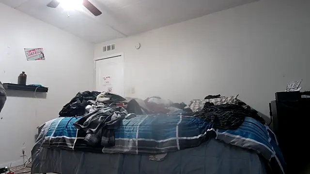 Snapshot of CirclingClass chatting on December 23, 2024, 3:22 pm CirclingClass online show from December 23, 2024, 3:22 pm