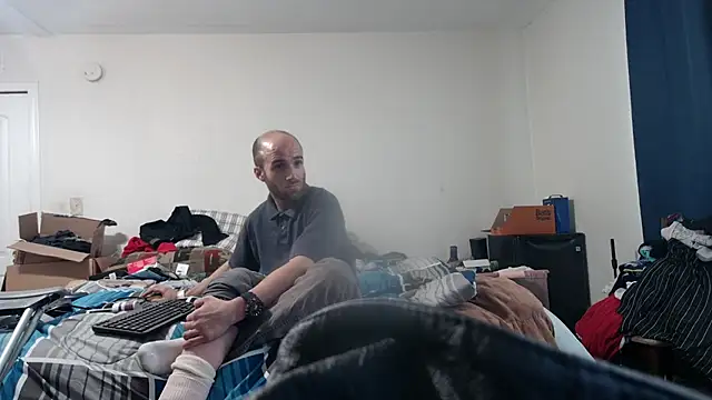 Snapshot of CirclingClass chatting on February 4, 2025, 4:18 pm CirclingClass online show from February 4, 2025, 4:18 pm