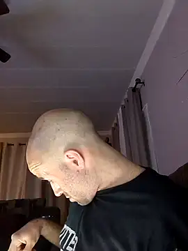 Snapshot of CirclingClass chatting on January 14, 2025, 10:27 am CirclingClass online show from January 14, 2025, 10:27 am