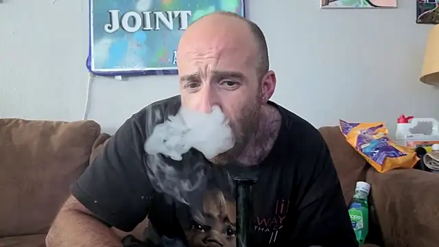 Snapshot of CirclingClass chatting on October 21, 2025, 6:18 pm CirclingClass online show from October 21, 2025, 6:18 pm