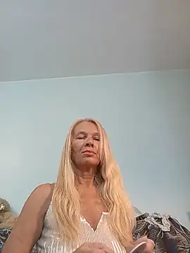 ViktoriaSexi1 online show from June 1, 2026, 7:24 pm