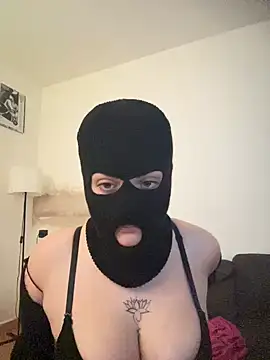 -coppiavogliosa69- online show from April 18, 2026, 8:05 am