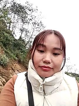 nhoem112 online show from March 13, 2026, 2:38 am