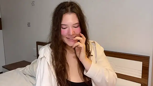 KristieKitty online show from May 12, 2026, 2:23 pm