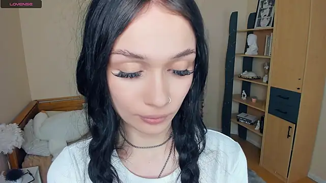 LynnCiprian online show from April 12, 2026, 8:12 pm