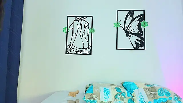 Crystal Vane online show from March 18, 2026, 7:59 pm